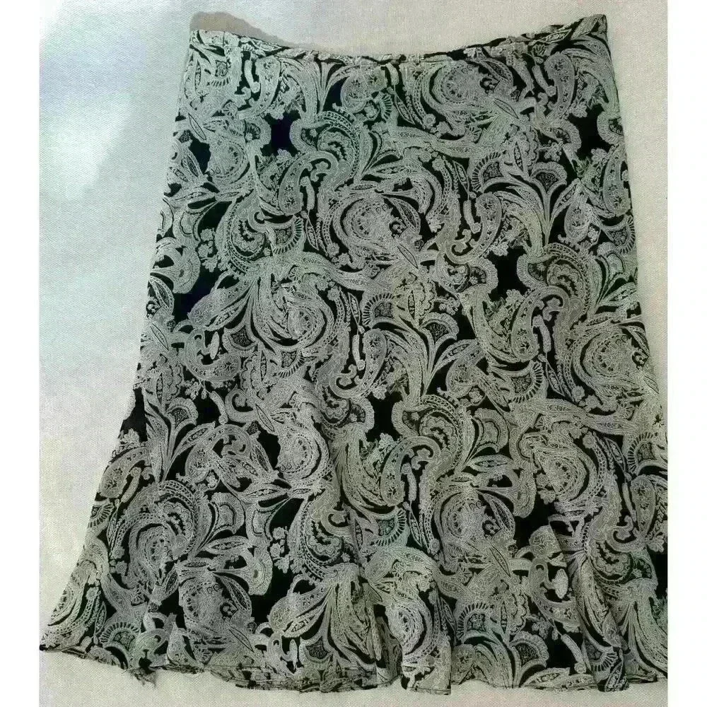 Jones New York Black Emerald GreenPaisley Ruffle Bottom Pleated Skirt Size 6